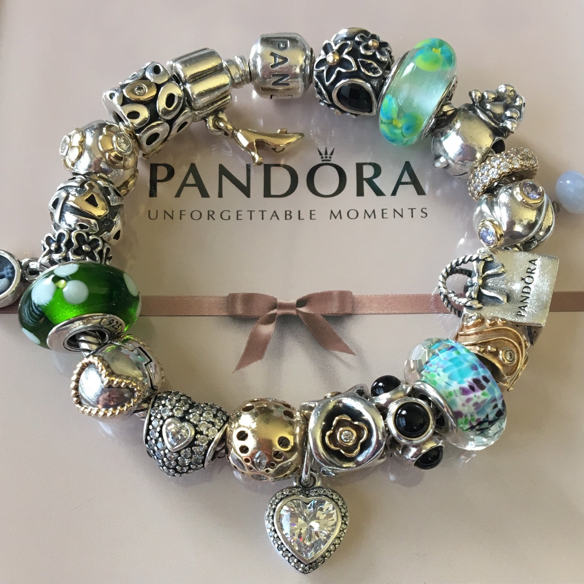 Create unforgettable moments this holiday season with Pandora's Winter 2014  collection. Discover the new starry… | Winter bracelet, Pandora winter, Pandora  bracelet